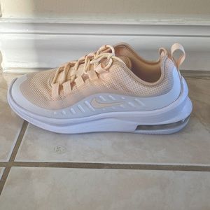 NEW Women’s Nike Air Max Axis Workout Gym Shoes Peach Guava Ice White Size 6.5